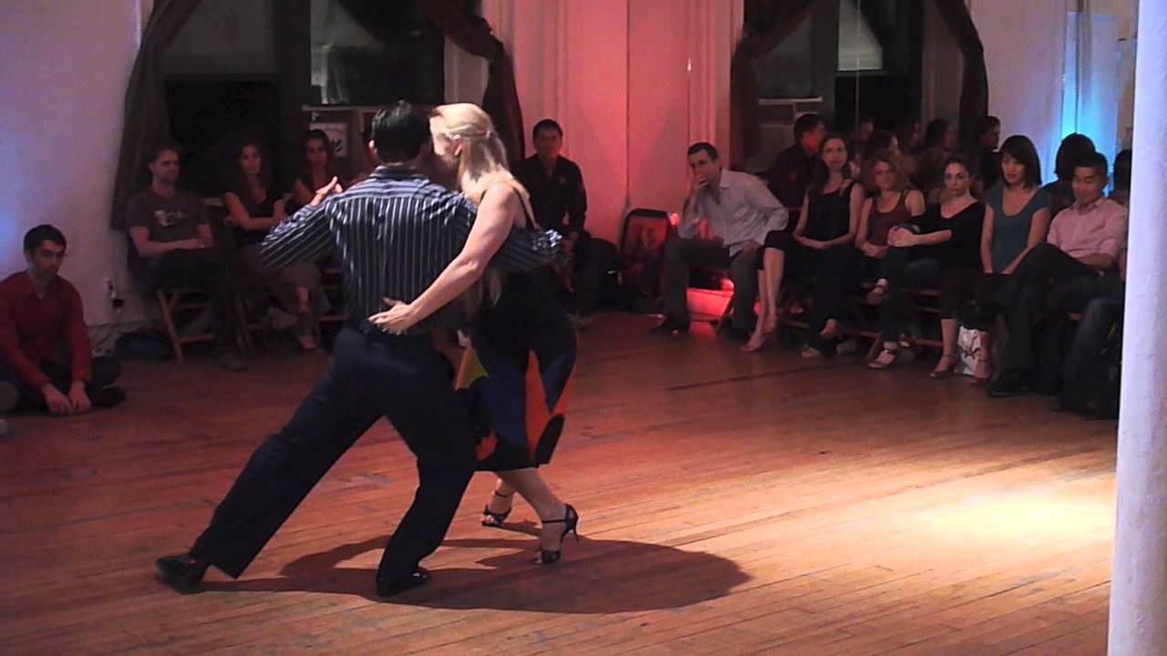 Sara Grdan & Ivan Terrazas at the Práctilonga Marathon Oct, 2011 pt. 1