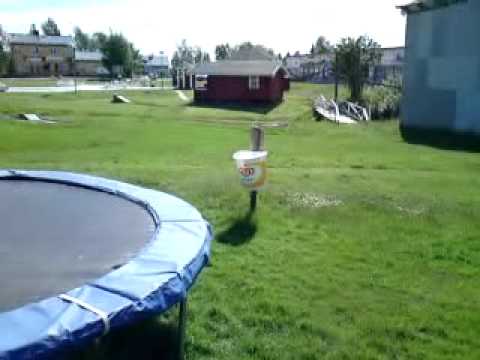 Dumb ass kid tries superman frontflip