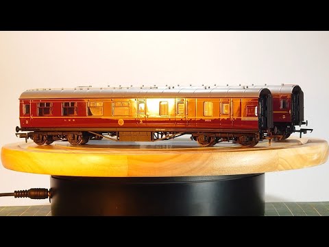076. How to - Brush Apply a Gloss Finish to Model Railway Coach Sides - Detailed Instructions (4K)