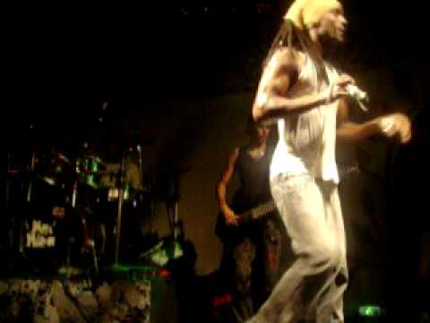 Ele foi o derrubado [2º ensaio no Santíssima Bahia - By Jamile Costa