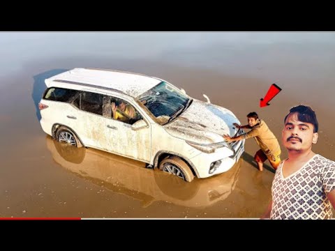 Don't Drive Fortuner car in water MR.INDEN.HACKER