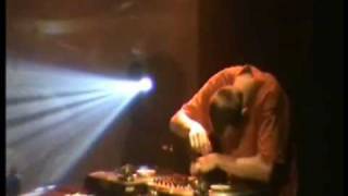 Prolifik Scratch Battle # 3 / DJ VINYL TOUCH Vs DJ KROSS film by Dj Delta  www.Urban Reporterz.com