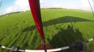 preview picture of video 'Lot na motolotni z perspektywy pilota.'