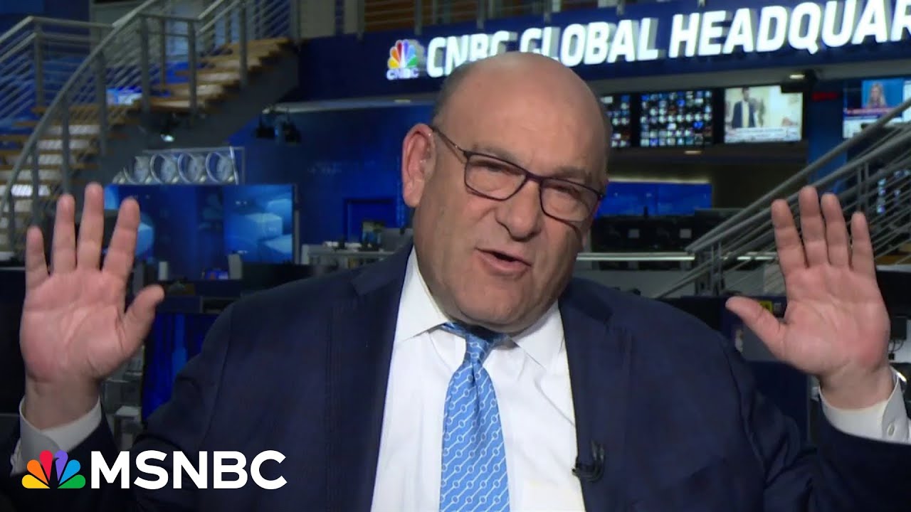 'He hit the ball squarely into his own goal': Analyst blames Trump for market plunge