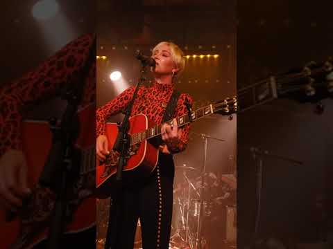 Maggie Rose with them vibes at Saturn Birmingham