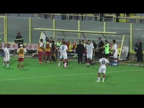 Rissa in Campo e i Commenti Coloriti degli Spalti (IL CALCIO PARLATO DEL SUD)