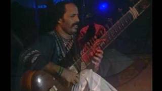 El Beso De Judas Lyrics English Translation