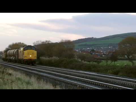 Prestatyn 9.11.2013 - Network Rail 97302 & 97304 John Tiley RHTT Class 37 97
