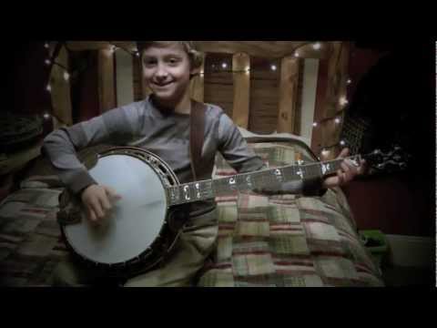 9 Year Old Jonny Mizzone - Sleepy Man Banjo Boys - Jingle Bells Banjo