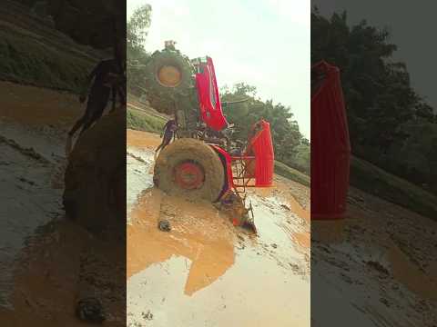 Mahindra #Yuvo #4x4 #585 #bkt #shots #viral video $$