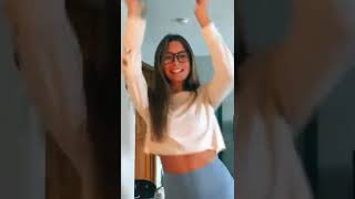 Braless no bra bouncy bouncing boobs dancing tiktok nip slip boob