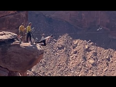 Jumping Off a Cliff with a Rope Swing (4k)