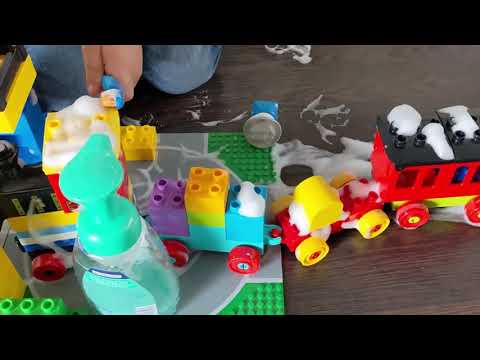 Waschanlage mit Duplo Dampflok und Schaum für Spielzeug