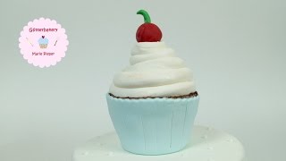 Cupcake auf einer Torte ♥ | Glitterbakery
