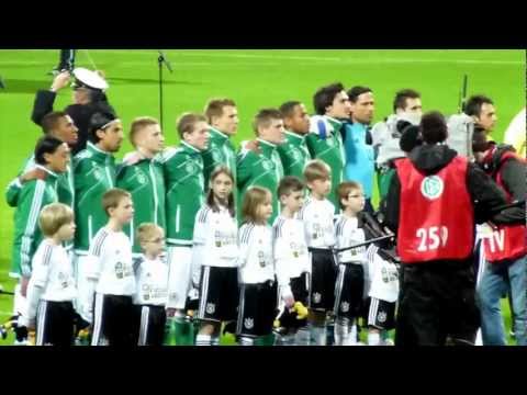 Deutschland vs. Frankreich am 29.02.2012 - die Nationalhymne