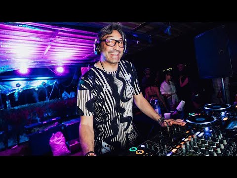 Mousse T. breaks down remix of 'If I Can't Get Down' by Mike Dunn