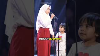 Download lagu Gadis ini Nyanyi bersama Adiknya - Ibu Aku Rindu ❤ #trisuaka #naswa #ibu #albarkahsholawat mp3