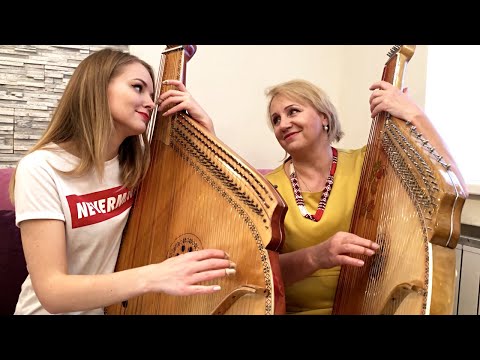 MOTHER AND DAUGHTER SINGING BEAUTIFUL UKRAINIAN FOLK SONG!