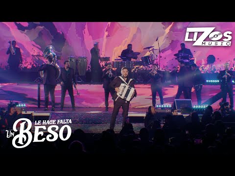Miniatura de Le Hace Falta Un Beso (En Vivo)