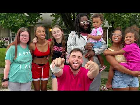 Delivery man who saved 5 children recovering from injuries