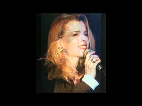 Iveta Bartošová      Utíkám před tebou      HudbaMehoSrdce   2011