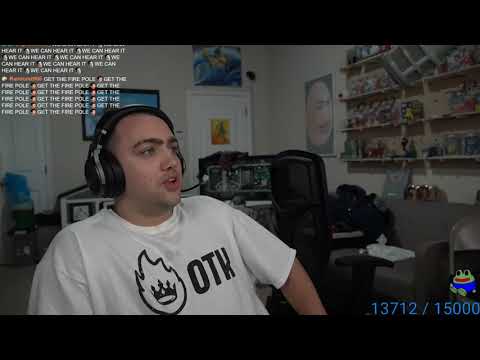 Mizkif forgets to mute while peeing
