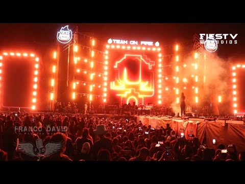 Kumbia fusión Renzo García ft Carlos Alarcón en chicha fest 2023 en escenario