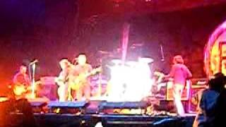 Better Be Home Soon, Pearl Jam, Liam and Neil Finn, Christchurch 2009