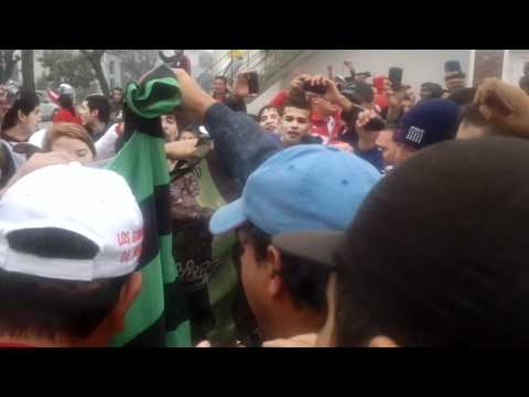 "los borrachos de moron caravana con chicagon.  (parte3)" Barra: Los Borrachos de Morón &bull; Club: Deportivo Morón