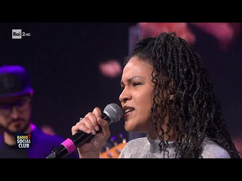 Frances Alina Ascione con "American Woman" - Radio2 Social Club 10/04/2024
