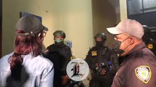 Mujer pide dejar pasar “ropa y medicina” a Argenis a cárcel del Palacio de Justicia de Ciudad Nueva