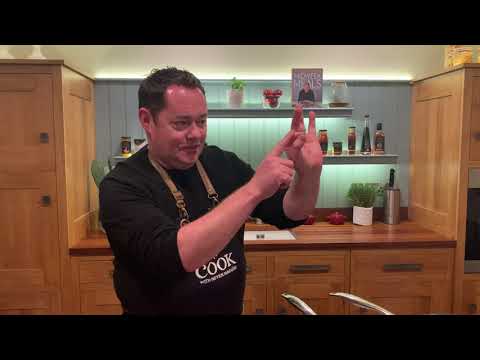 Steak with pepper sauce & rustic potatoes