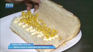 O que tem no seu hot dog: confira um cachorro-quente que é servido no prato e pode ser dividido O que tem no seu hot dog: confira um cachorro-quente que é servido no prato e pode ser dividido