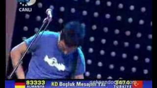 Seksendört Ölürüm Hasretinle (Canlı Performans)