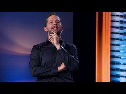 Kacper Ruciński ćwiczy jogę w Pacześ Show 2