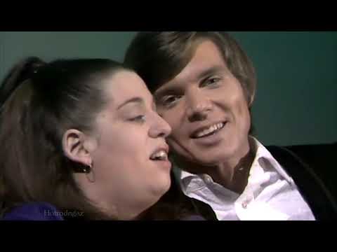 Mamma Cass & John Davidson - Something Stupid