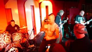 Discharge - A Hell On Earth