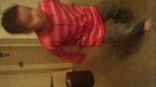 Kenny dances to G-Dragon and Rip Slyme