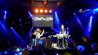 Matt & Kim madess! Wires/confetti/Barbara Streisand (live Ft Lauderdale)
