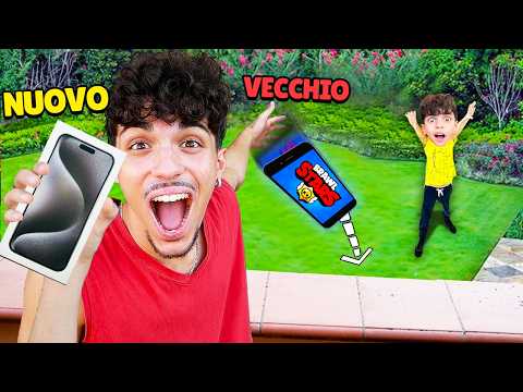 DISTRUGGO il TELEFONO di MIO FIGLIO BABY MAXINO E LO SORPRENDO CON UN IPHONE 16 PRO MAX!!😱 (piange)