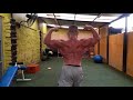 Back double bíceps