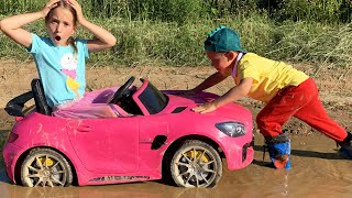 Download lagu Sofia stuck in the mud Kids stories about ride on Power Wheels Tractor mp3 Download lagu Sofia stuck in the mud Kids stories about ride on Power Wheels Tractor mp3