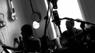 Christer Knutsen & Sacred Hearts "looking this good" (Live in JV Studio)