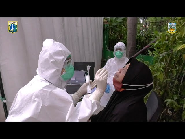 Test Swab Progran Jemput Bola Dari Puskesmas Kecamatan Mampang Prapatan