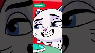 Don’t Eat Yet!” – The Cat Who Cared More About Pics Than Cake 📸🐾 #Shorts