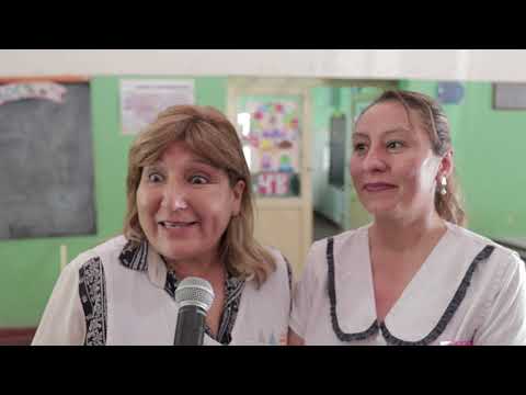 Sáenz entregó tablets a comunidades wichi de Mosconi y visitó la escuela N°4460 de Tartagal