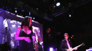 Beth Hart and Joe Bonamassa - Something&#39;s Got A Hold On Me (WOW!) @ Echoplex 9-19-11