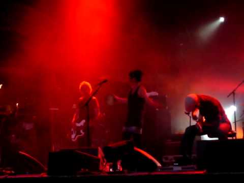 Pascale Picard Band au Festival des terres blanches ((...These boots are made for walking...))