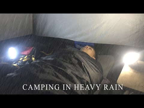 SOLO CAMPING AT THE EDGE AMAZING CLIFF • CAMPING IN HEAVY RAIN • ENJOYING COLD NIGHT • ASMR