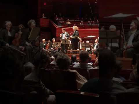 Philadelphia Orchestra, A string broke during the concert